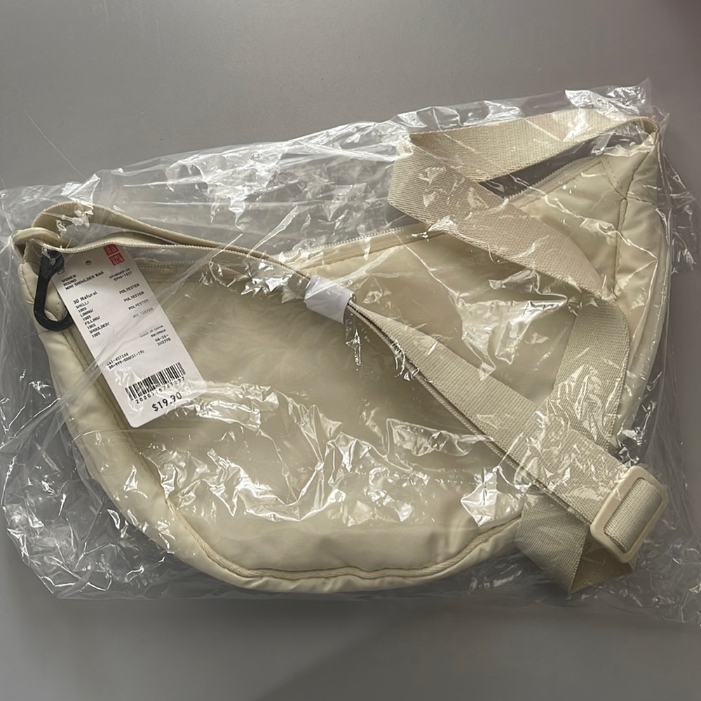 Uniqlo Unisex Round Mini Shoulder Bag